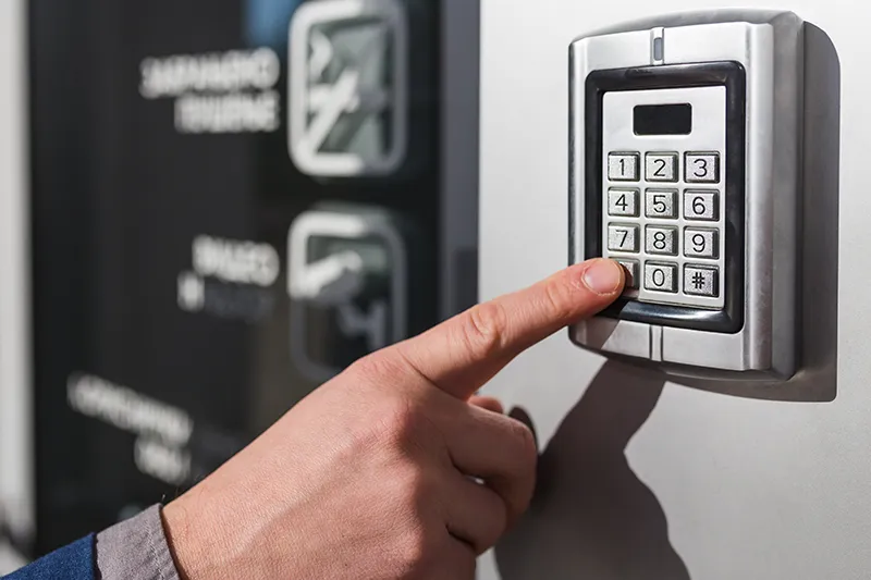 Choosing the Right Commercial Locksmith in Raleigh